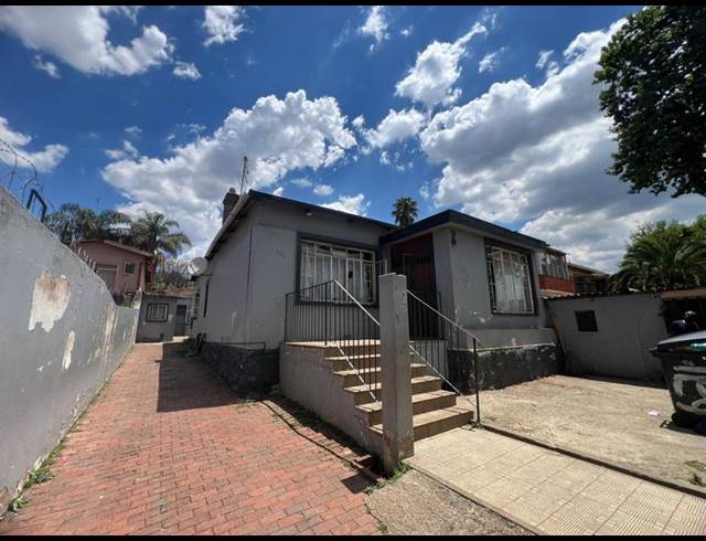 9 BEDROOM HOUSE FOR SALE IN KENSINGTON